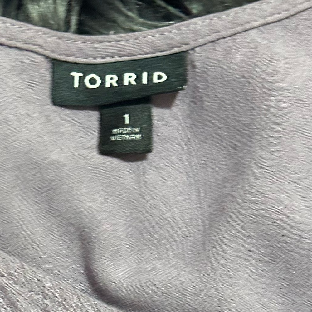 Torrid Womens Rayon Crepe Button-Front Cami Size 1X (14/16) - Picture 4 of 4